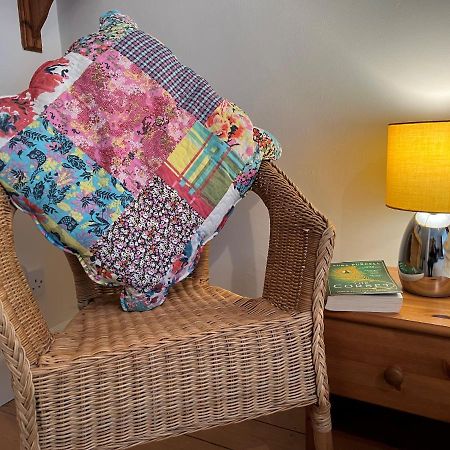 Cheerful 3 Bedroom Cottage In Central Location Ембълсайд Екстериор снимка