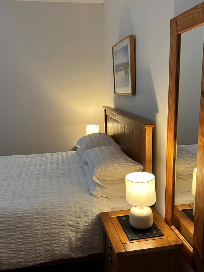 Cheerful 3 Bedroom Cottage In Central Location Ембълсайд Екстериор снимка