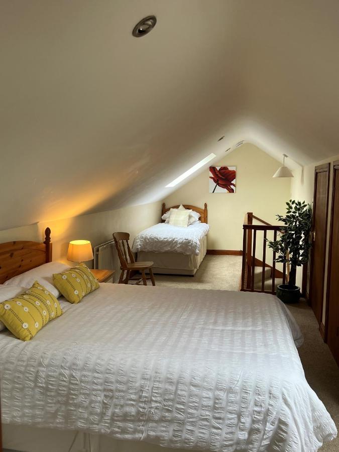 Cheerful 3 Bedroom Cottage In Central Location Ембълсайд Екстериор снимка